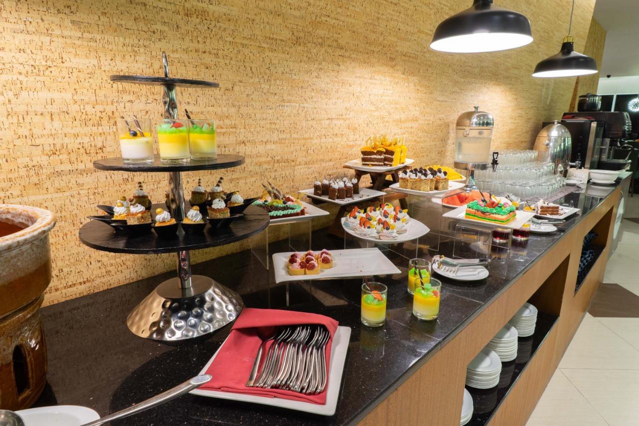 Tamu Hotel & Suites Kuala Lumpur Kültér fotó